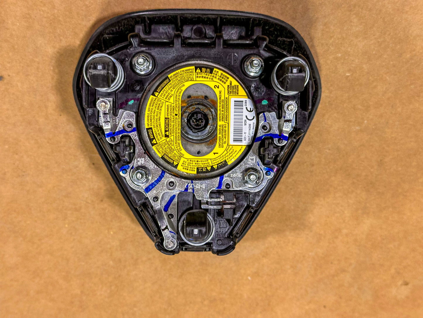 2016-2018 Chevrolet Cruze Steering Wheel Airbag 39090515 - view 4