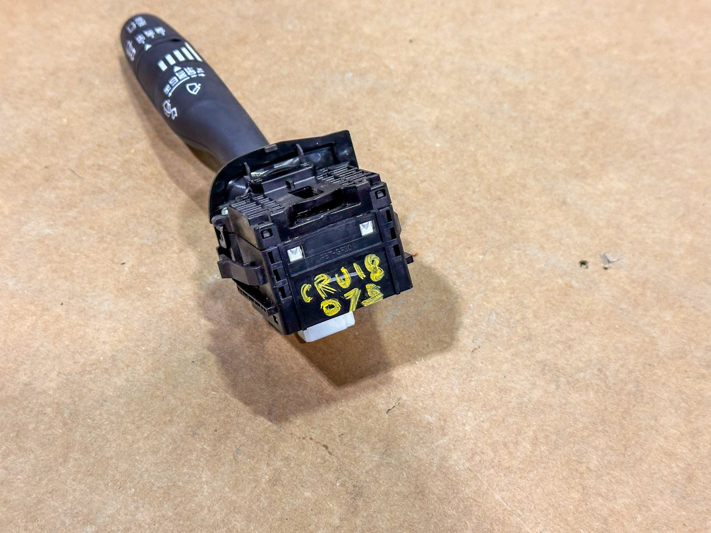2016-2019 Chevrolet Cruze Windshield Wiper Combination Switch OEM 39128810 - view 2