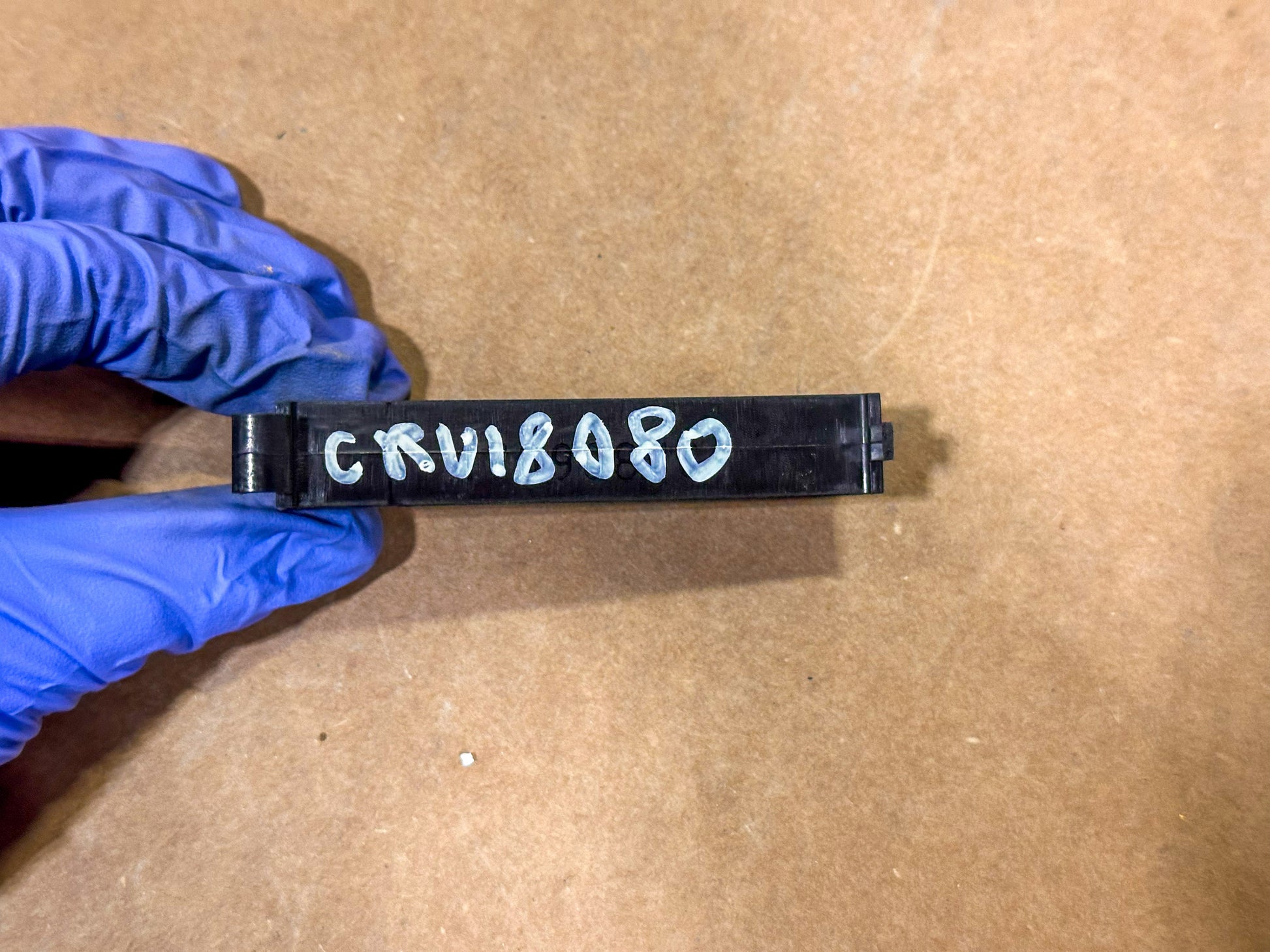 2018-2021 Chevrolet Equinox Entry Keyless Antenna Receiver Control Module OEM 13580788 - view 4