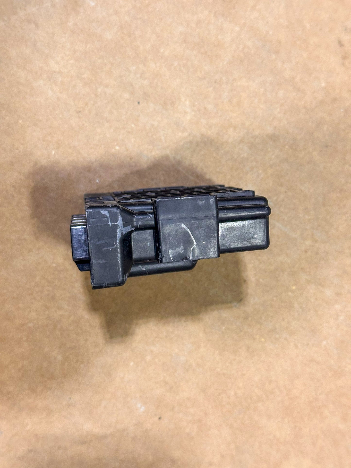 2018-2021 Chevrolet Cruze Data Computer Control Module Unit OEM 13521136 - view 2