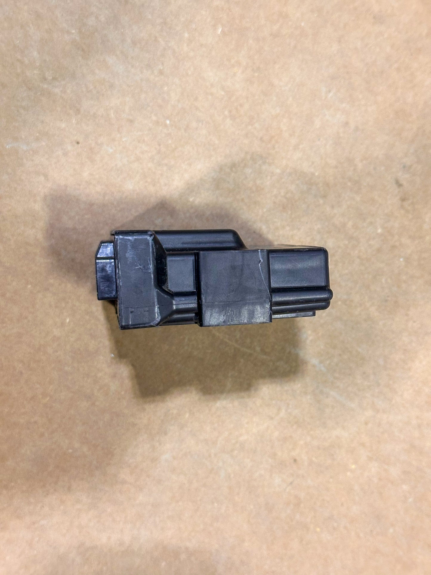 2018-2021 Chevrolet Cruze Data Computer Control Module Unit OEM 13521136 - view 4