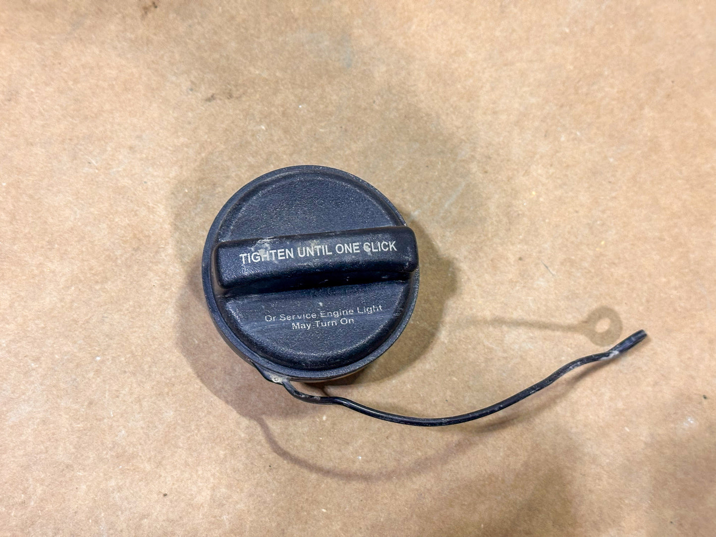 2012-2022 Chevrolet Cruze Fuel Tank Filler Cap 95292260, 95049575, 95292262