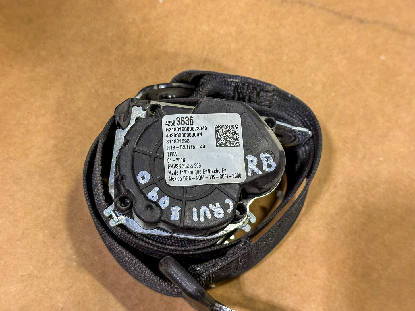 2016-2019 Chevrolet Cruze Right Rear Passenger Side Seat Belt Retractor 811831593, 42583636