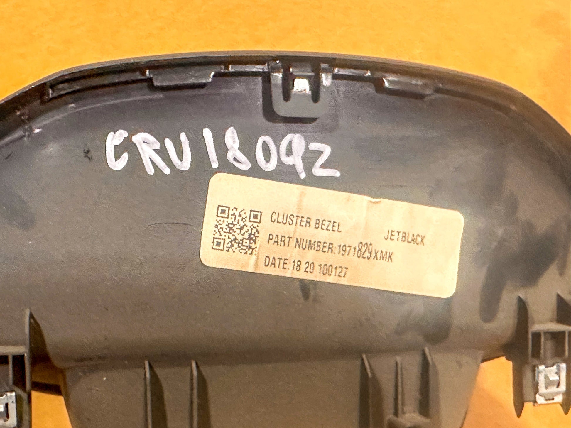 2016-2019 Chevrolet Cruze Speedometer Instrument Panel Cluser Trim Bezel 39023612 - view 3