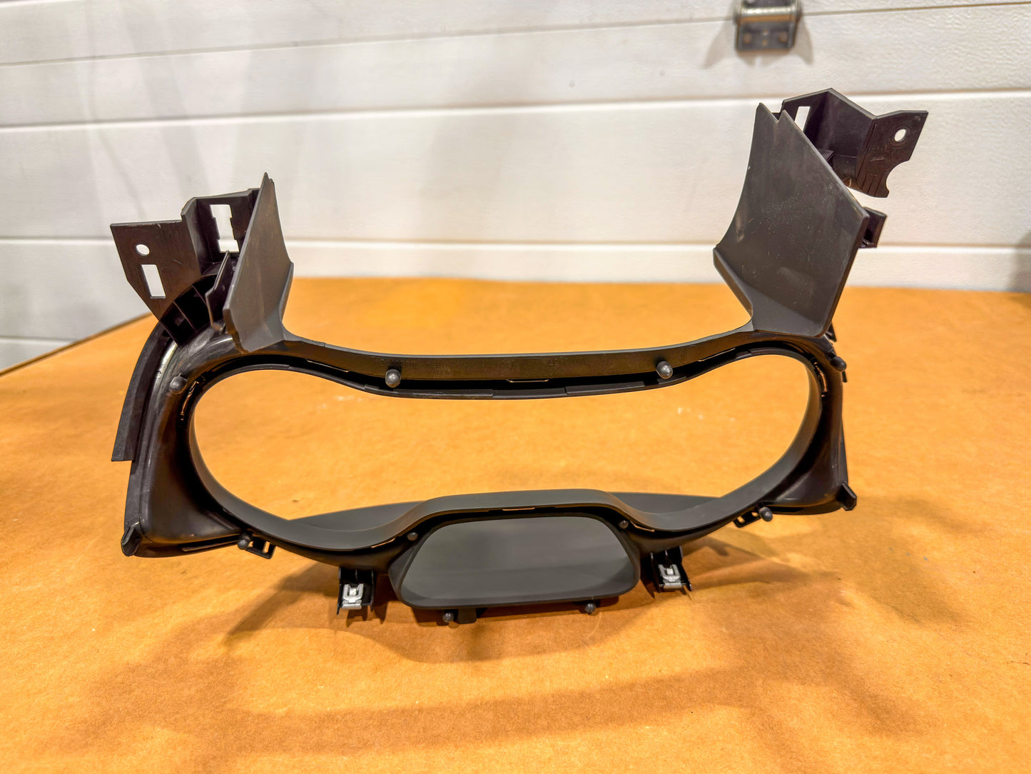 2016-2019 Chevrolet Cruze Speedometer Instrument Panel Cluser Trim Bezel 39023612 - view 2