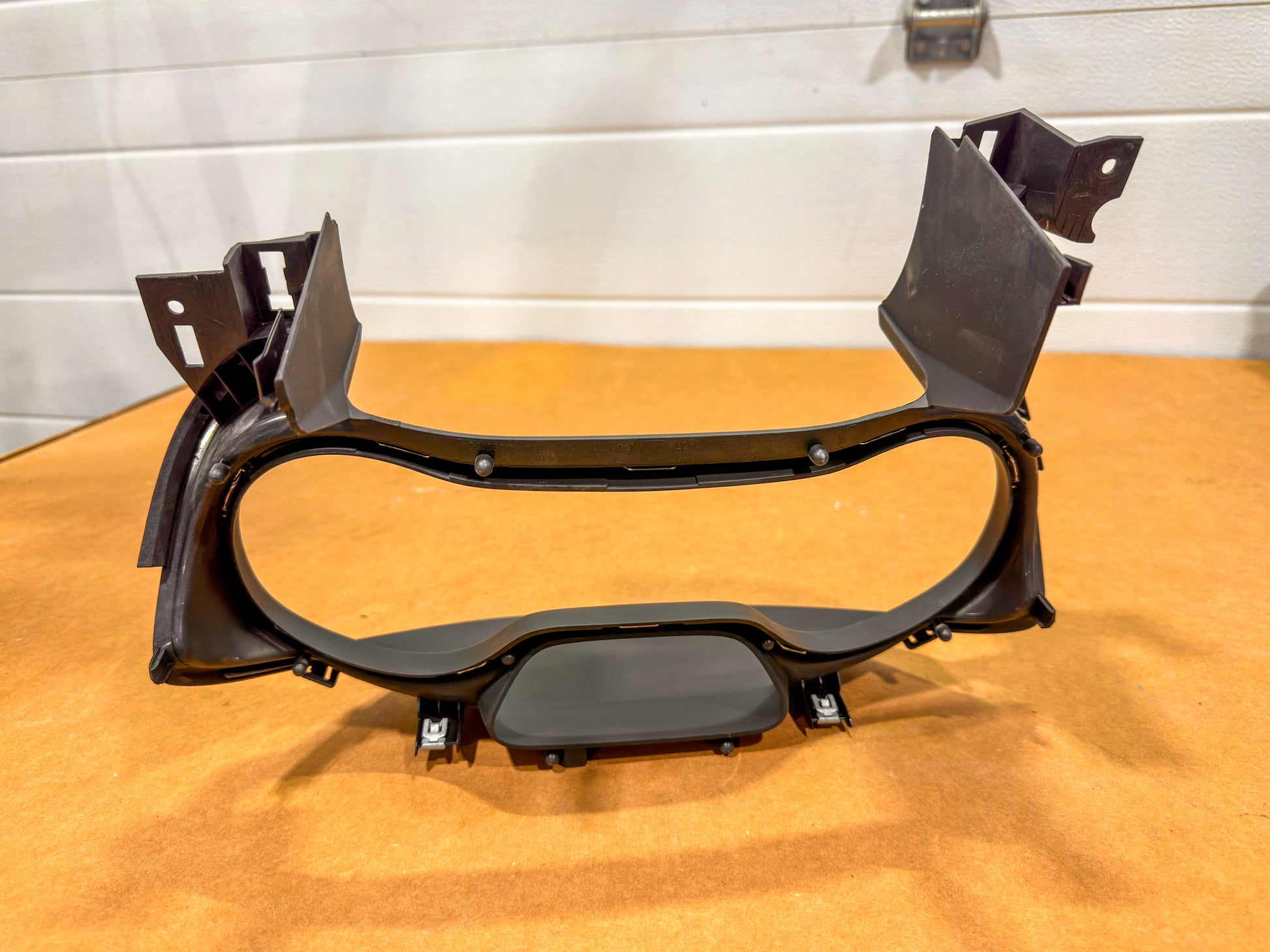2016-2019 Chevrolet Cruze Speedometer Instrument Panel Cluser Trim Bezel 39023612 - view 2