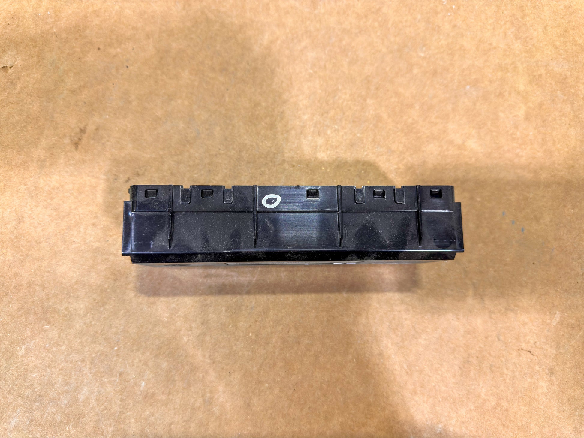 2016-2018 Chevrolet Cruze Temperatre Control Module 84234772 OEM - view 3