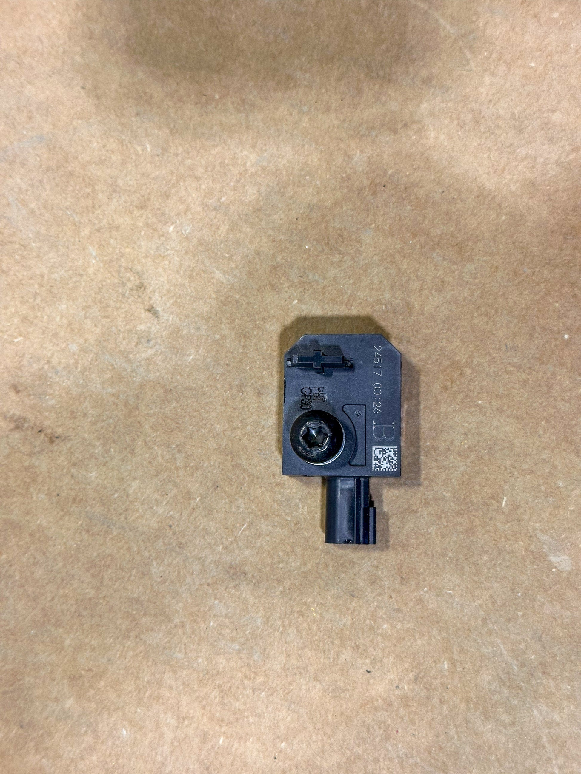 2013-2024 Chevrolet Cruze Airbag Sensor. Side Impact Sens Left Right 13504470, 13574936 - view 2