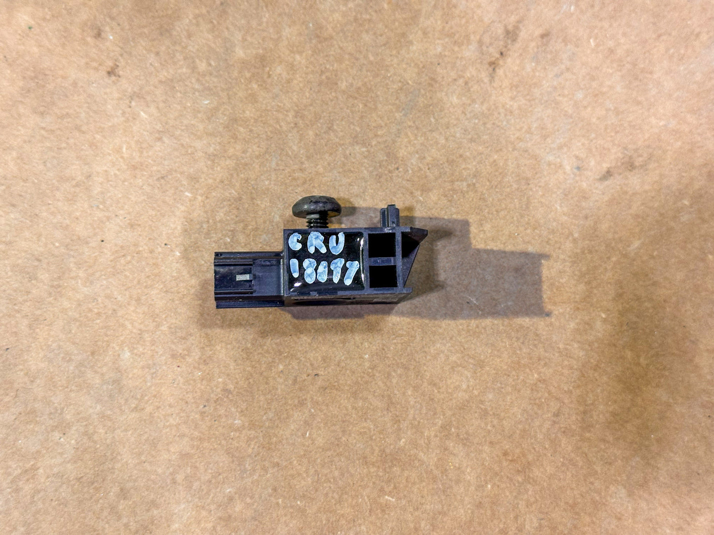 2013-2024 Chevrolet Cruze Airbag Sensor. Side Impact Sens Left Right 13504470, 13574936 - view 4
