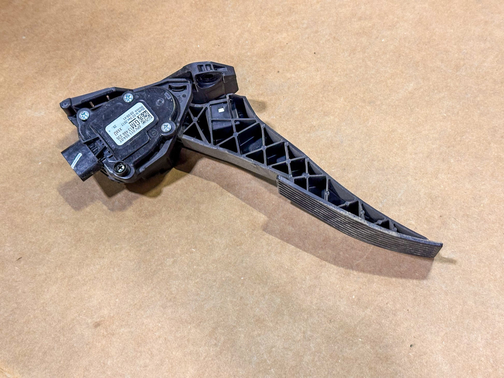 2016-2019 Chevrolet Cruze Pedal Travel Sensor. Accelerator Pedal 13466235 - view 2
