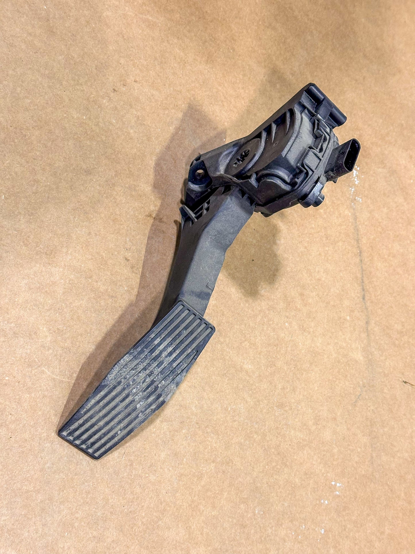 2016-2019 Chevrolet Cruze Pedal Travel Sensor. Accelerator Pedal 13466235