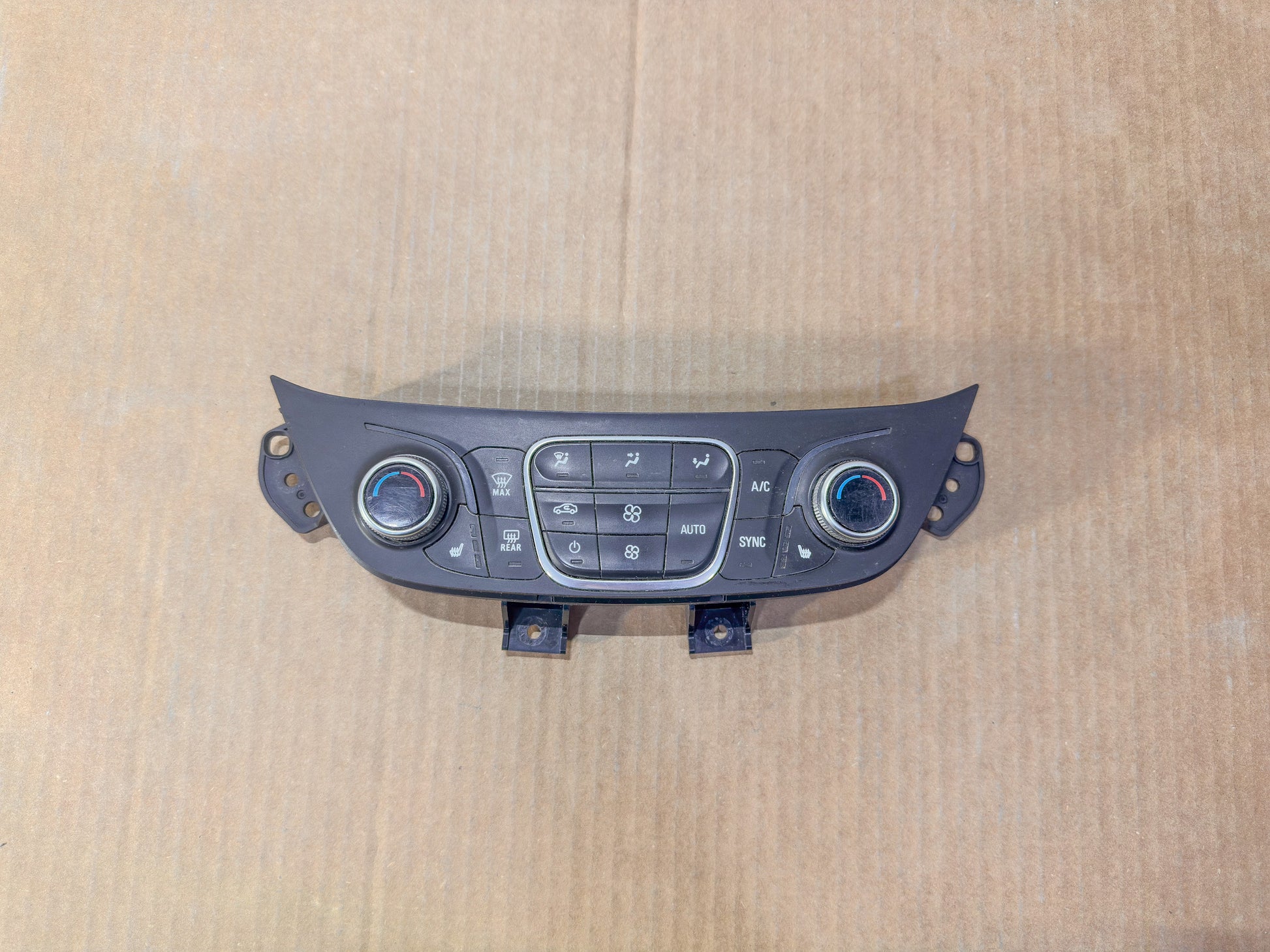 2018-2019 Chevrolet Equinox Heating and Air Conditioning Control Panel 84175394, 84422506,84338031