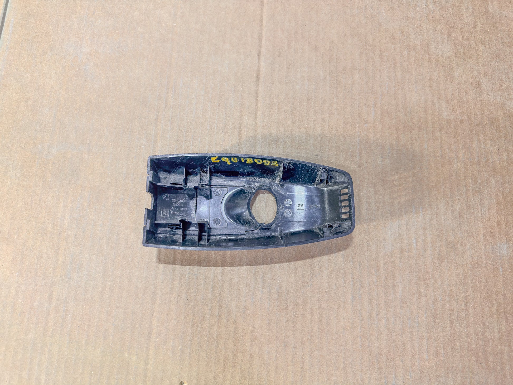 2018-2024 Chevrolet Equinox Cover Insert Windshield Multifunction Sensor Mount Jet Black 23403005 - view 3