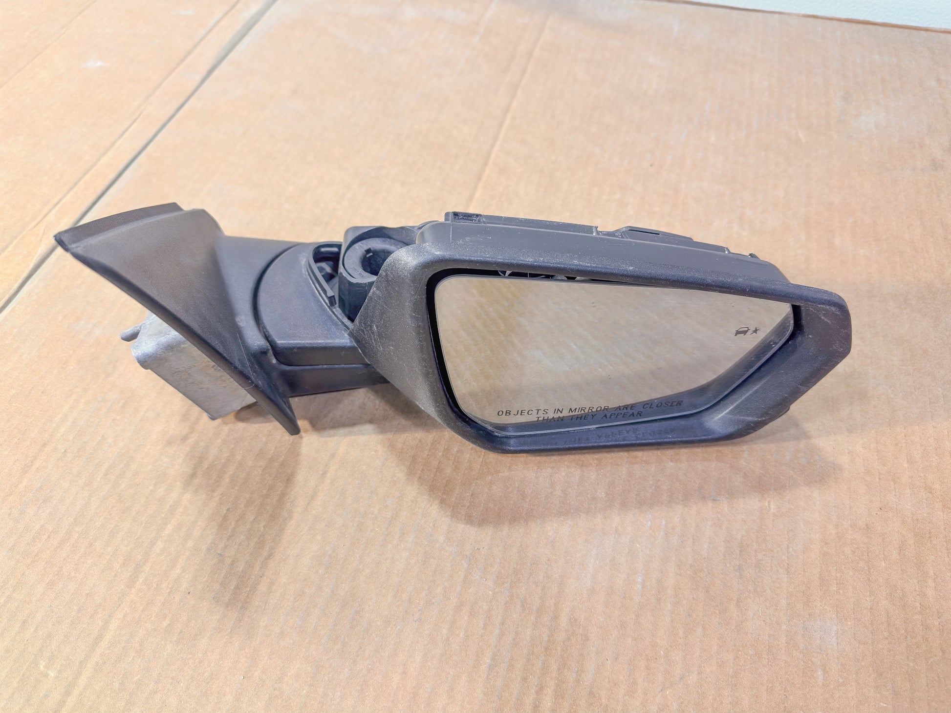 2018-2024 Chevrolet Equinox Front Right Passenger Side Exterior Rear View Mirror 84626244