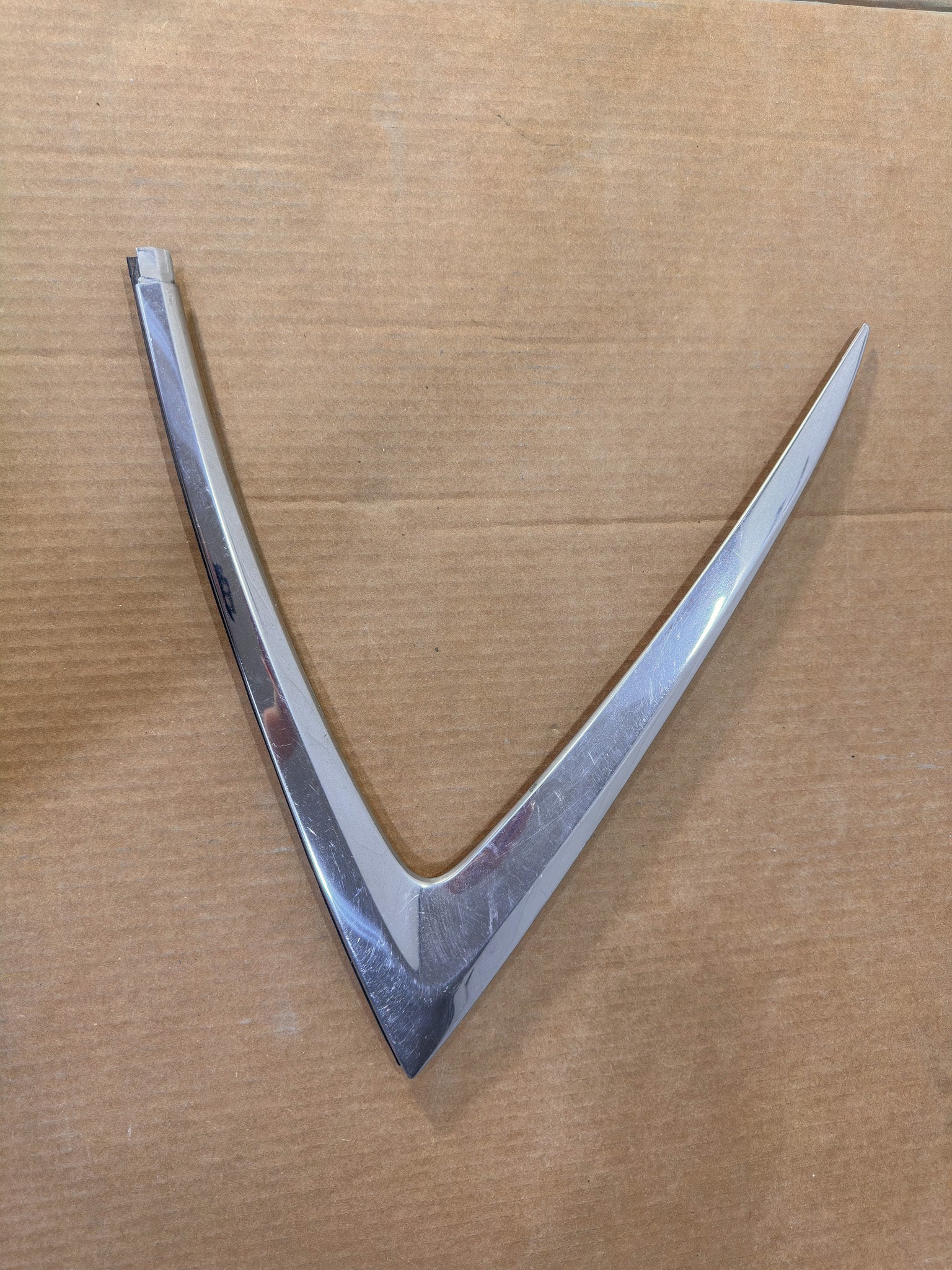 2018 Chevrolet Equinox Rear Driver Side Car Window Molding Trim Strip - view 2