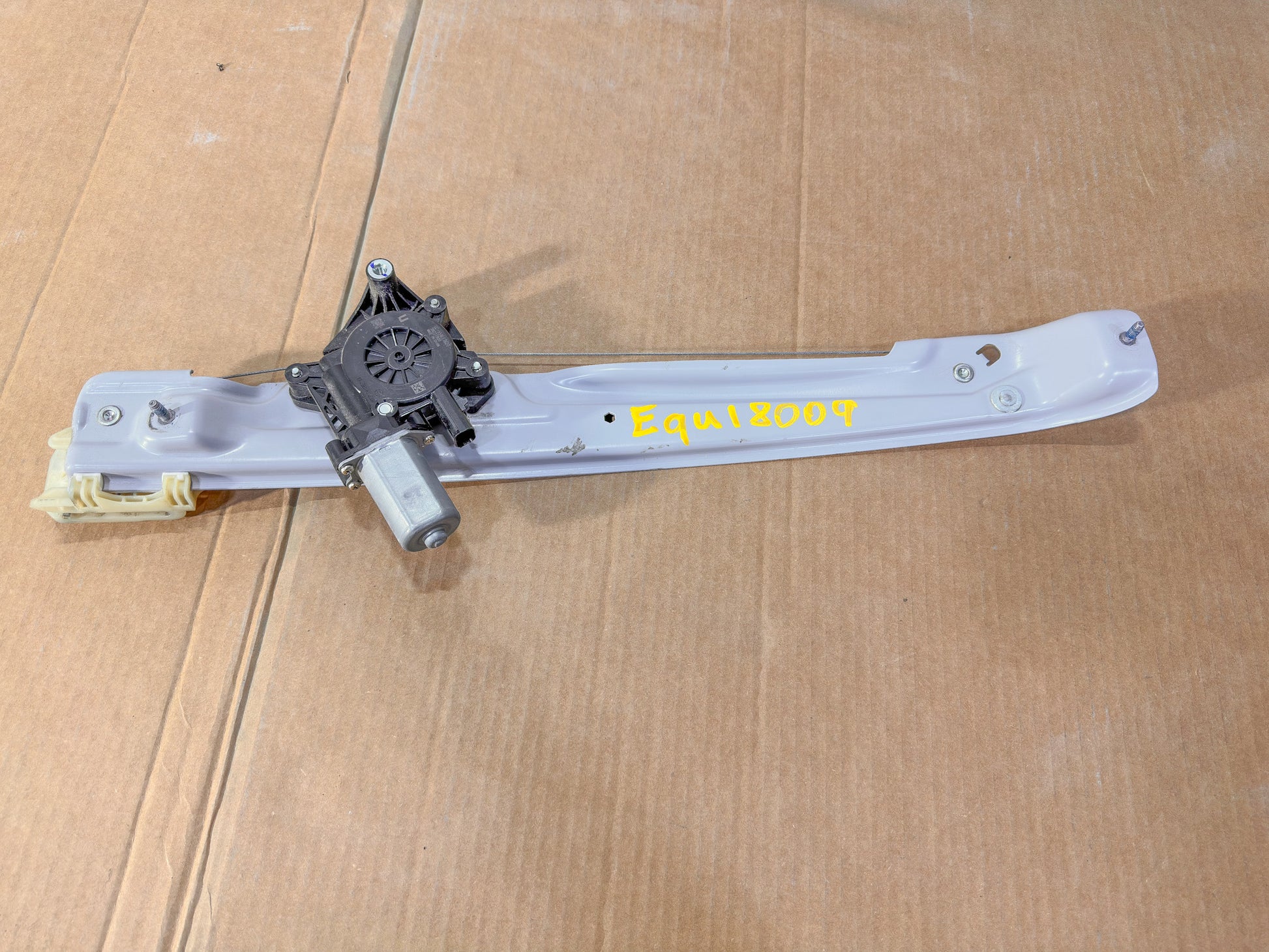 2018-2024 Chevrolet Equinox Front Left Side Door Window Regulator W/ Motor OEM 84478579 - view 3