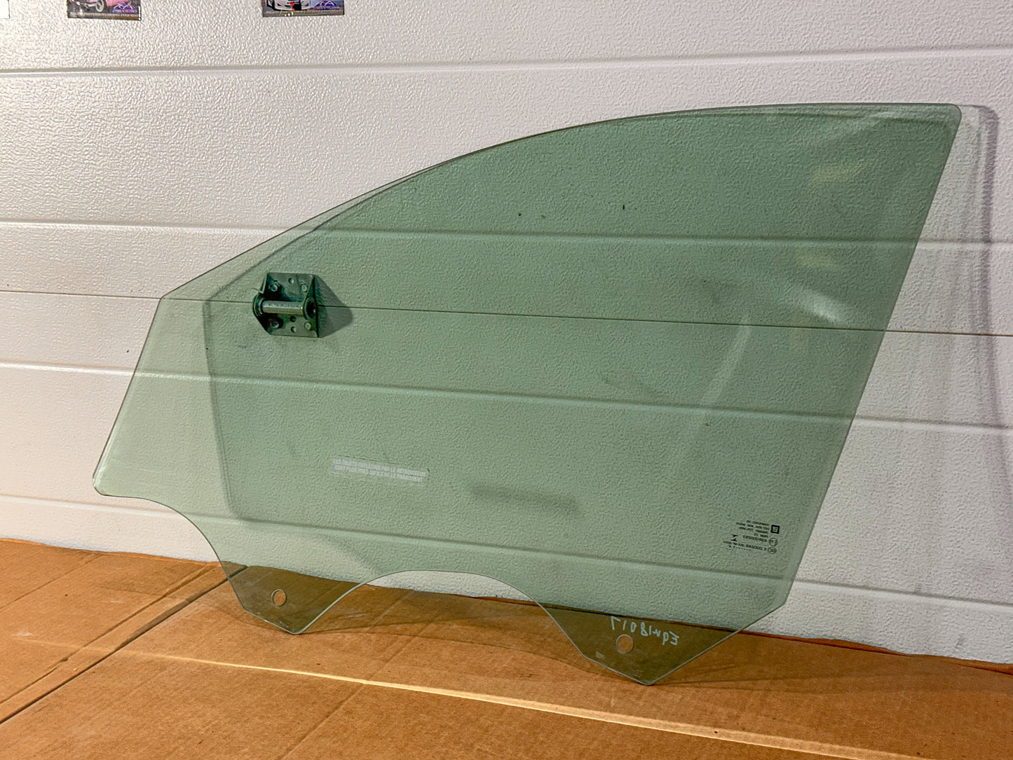 2018-2024 Chevrolet Equinox Driver Left Side Front Door Window Glass 84398670, 23136214, 84322150, 84384355