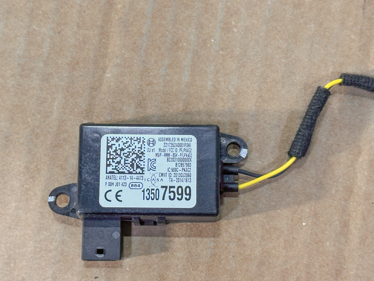 2016-2025 Chevrolet Equinox Theft Deterrent Control Module 13507599, 13523277, 13540633 - view 2