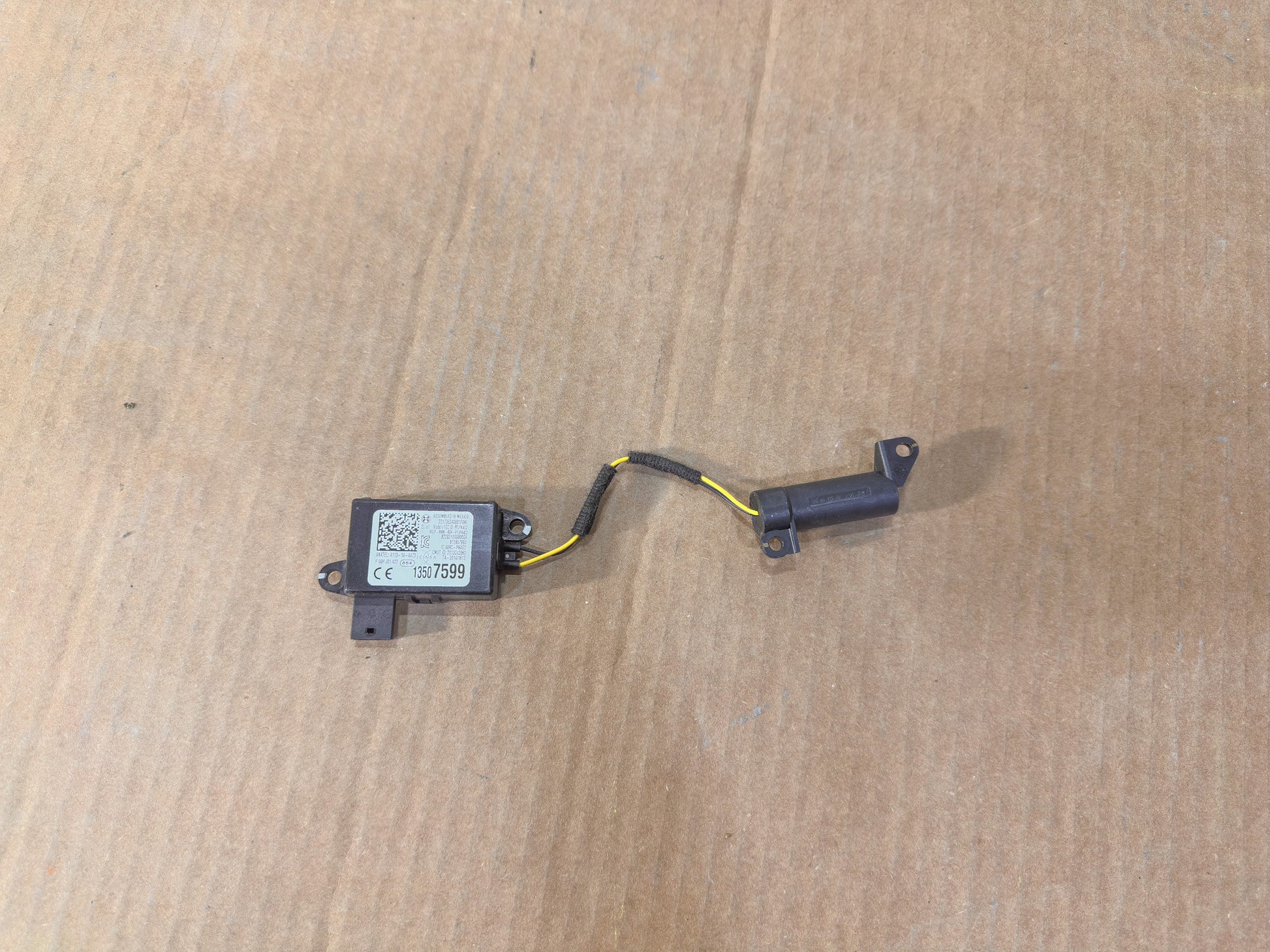 2016-2025 Chevrolet Equinox Theft Deterrent Control Module 13507599, 13523277, 13540633 - view 3