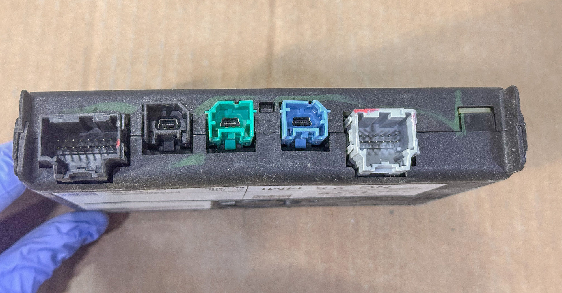 2018-2020 Chevrolet Equinox Information Communication Module OEM 84331775, 84249384, 84251839, 84331501, 84546902 - view 4