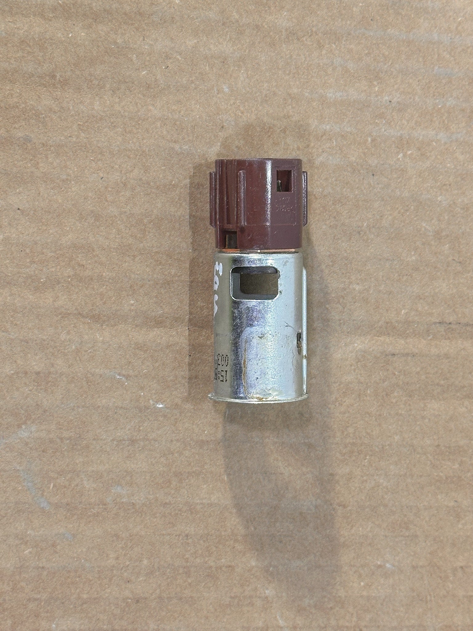 2016-2020 Chevrolet Equinox Front Center Console Power Outlet Socket OEM 25774623, 13580621, 13549530 - view 2