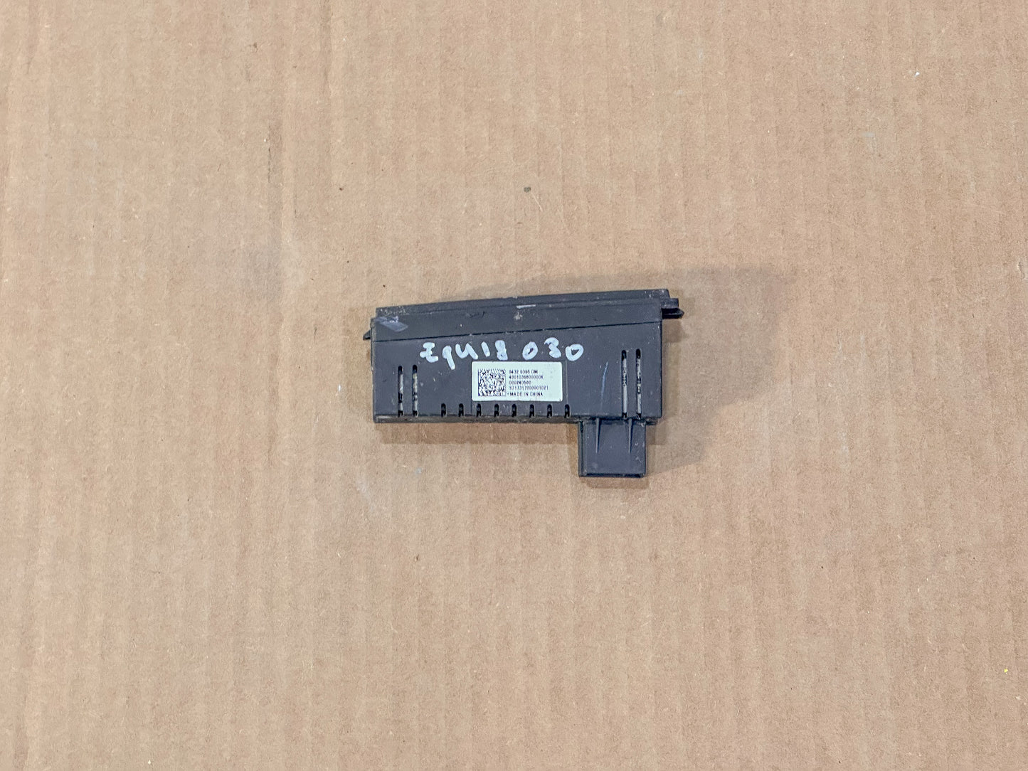 2016-2024 Chevrolet Equinox Automatic Transmission Shifter Indicator OEM 84225774, 23133628, 23391360 - view 3