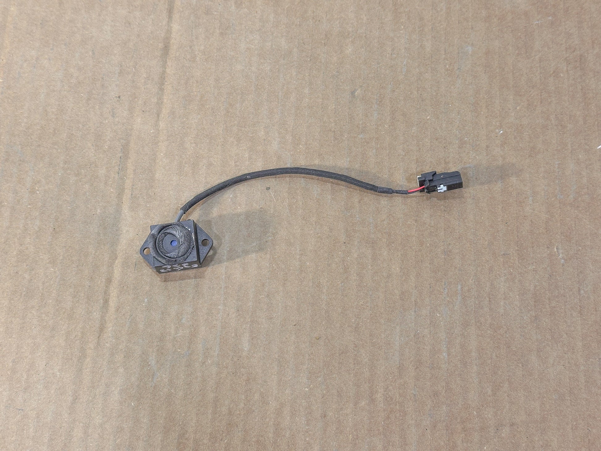 2017-2023 Chevrolet Equinox Roof Hands Free Telephone Microphone OEM 84384830 - view 4