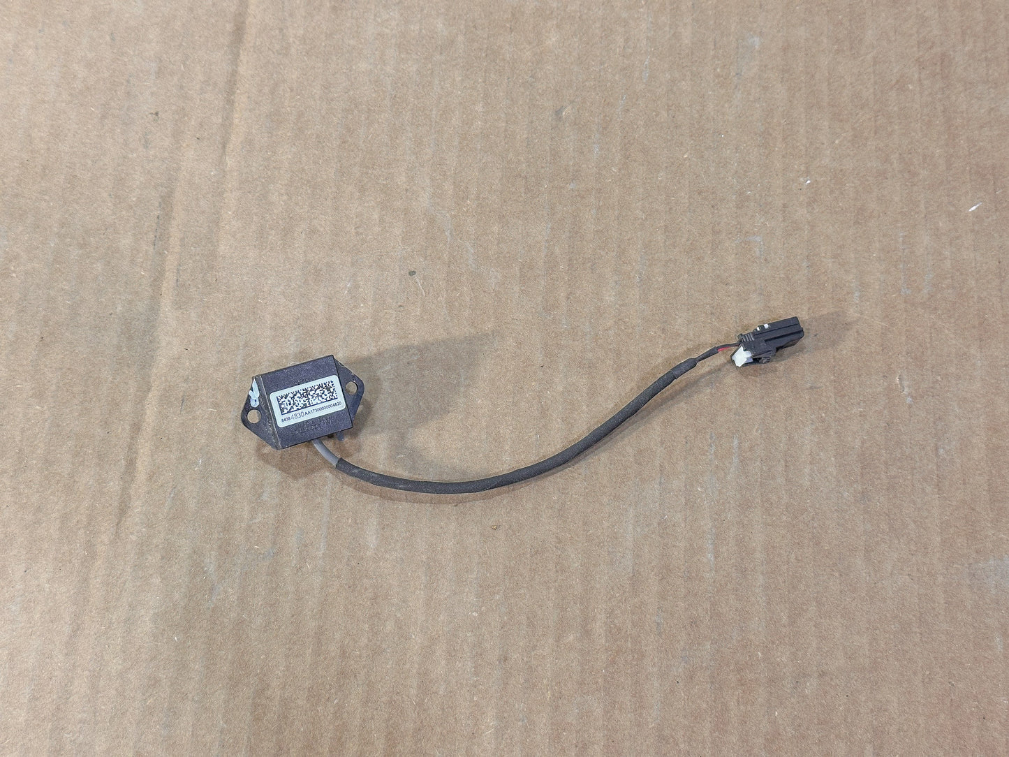 2017-2023 Chevrolet Equinox Roof Hands Free Telephone Microphone OEM 84384830 - view 6