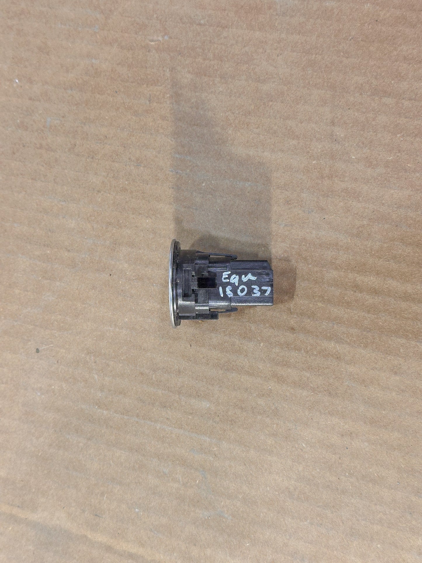 2016-2023 Chevrolet Equinox Ignition Engine Start Stop Switch Push Button 84179562 - view 3