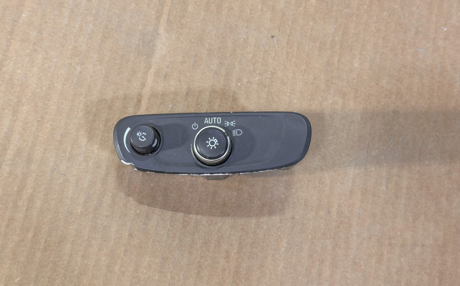 2016-2025 Chevrolet Equinox Dash Headlight Switch Control 84192536, 85643167, 22992801