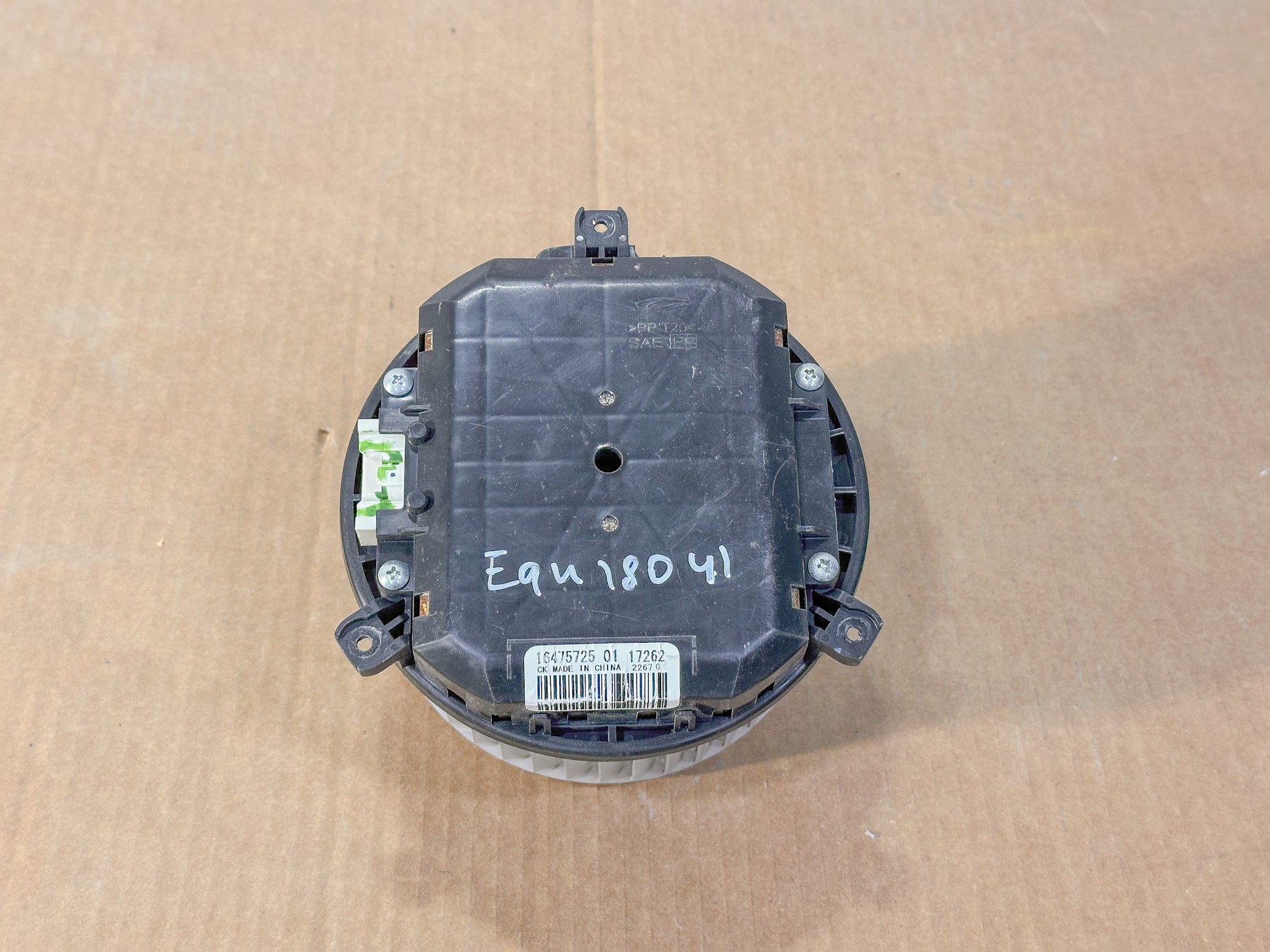 2018-2019 Chevrolet Equinox Blower Motor OEM 16475725 - view 3