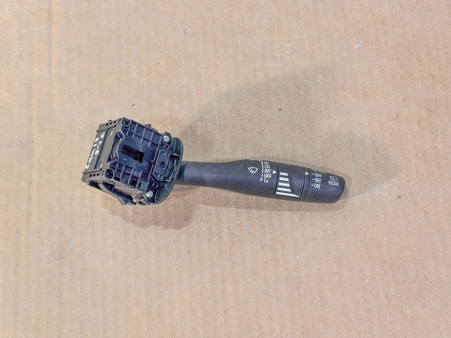 2017-2025 Chevrolet Equinox Windshield Wiper Combination Switch  84353931, 23117433, 84175592, 84414719, 85665127 - view 3