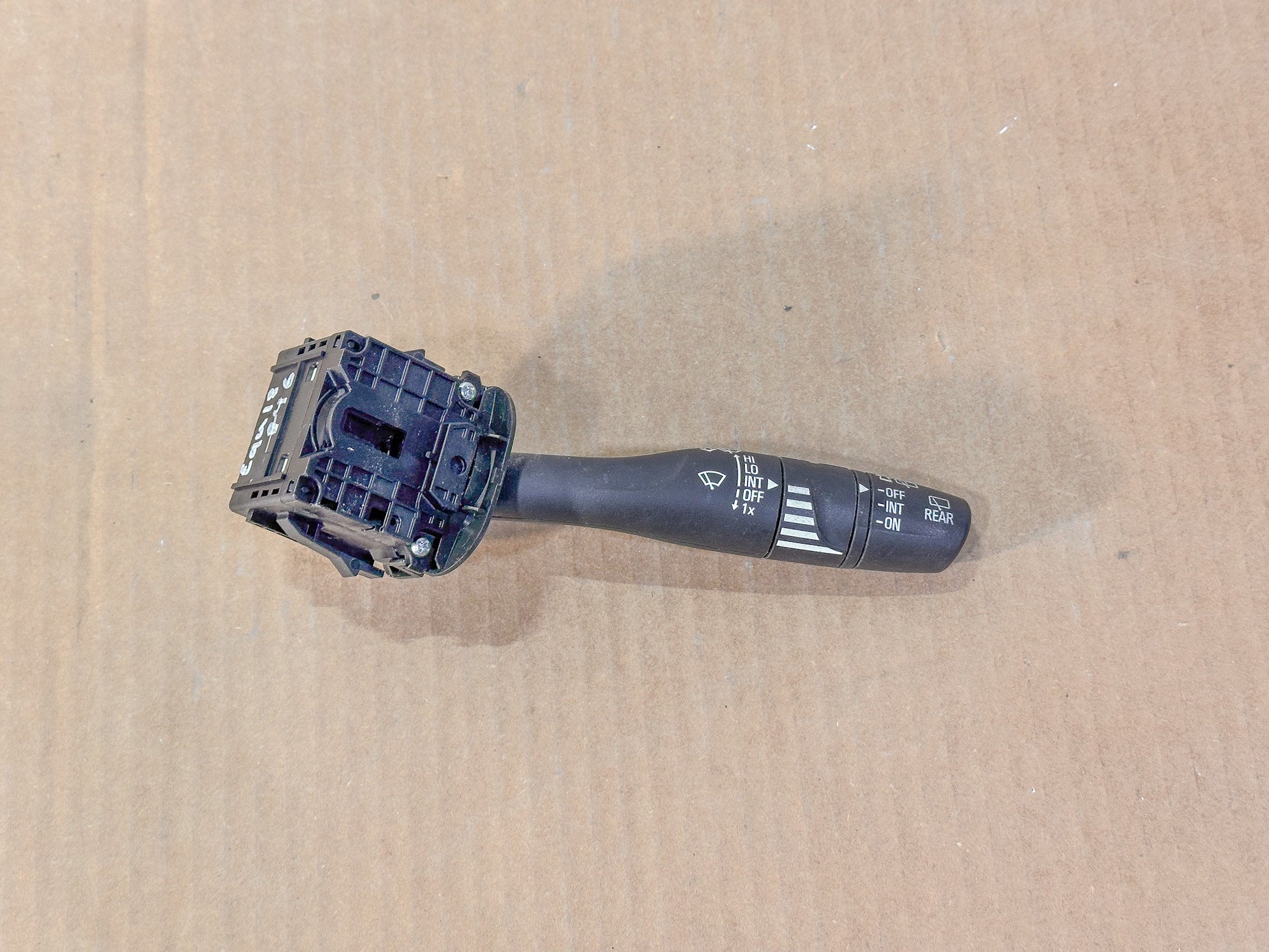 2017-2025 Chevrolet Equinox Windshield Wiper Combination Switch  84353931, 23117433, 84175592, 84414719, 85665127 - view 3