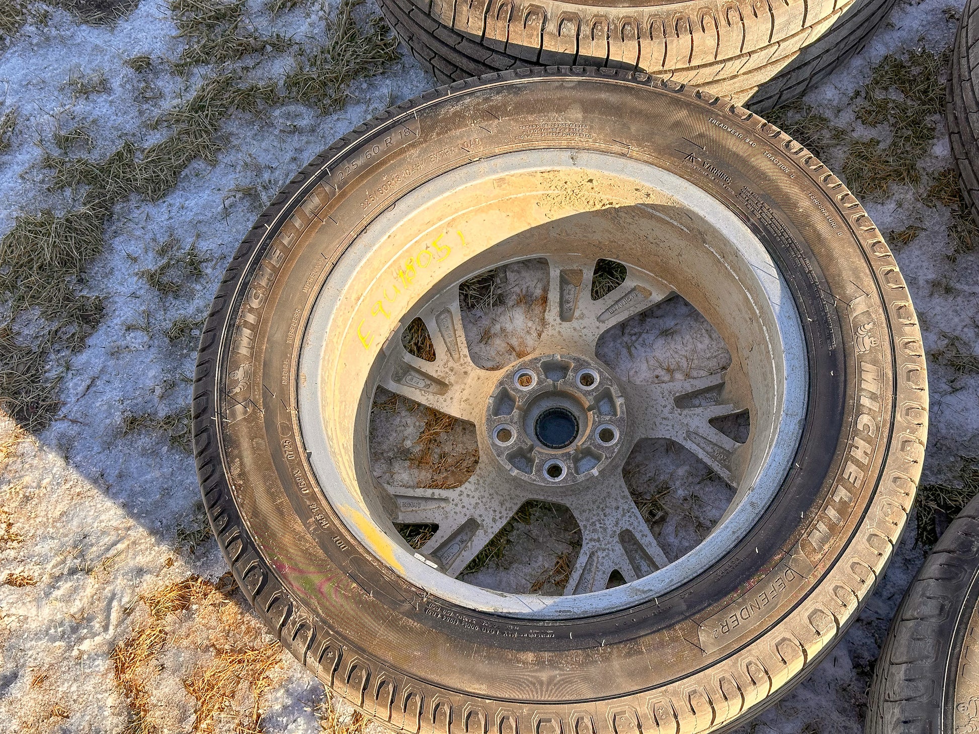 Wheel Rims with Tires 225 60 R18 18x7 Opt RV6 Fits 18-21 Chevrolet Chevy EQUINOX 2622112 - view 3
