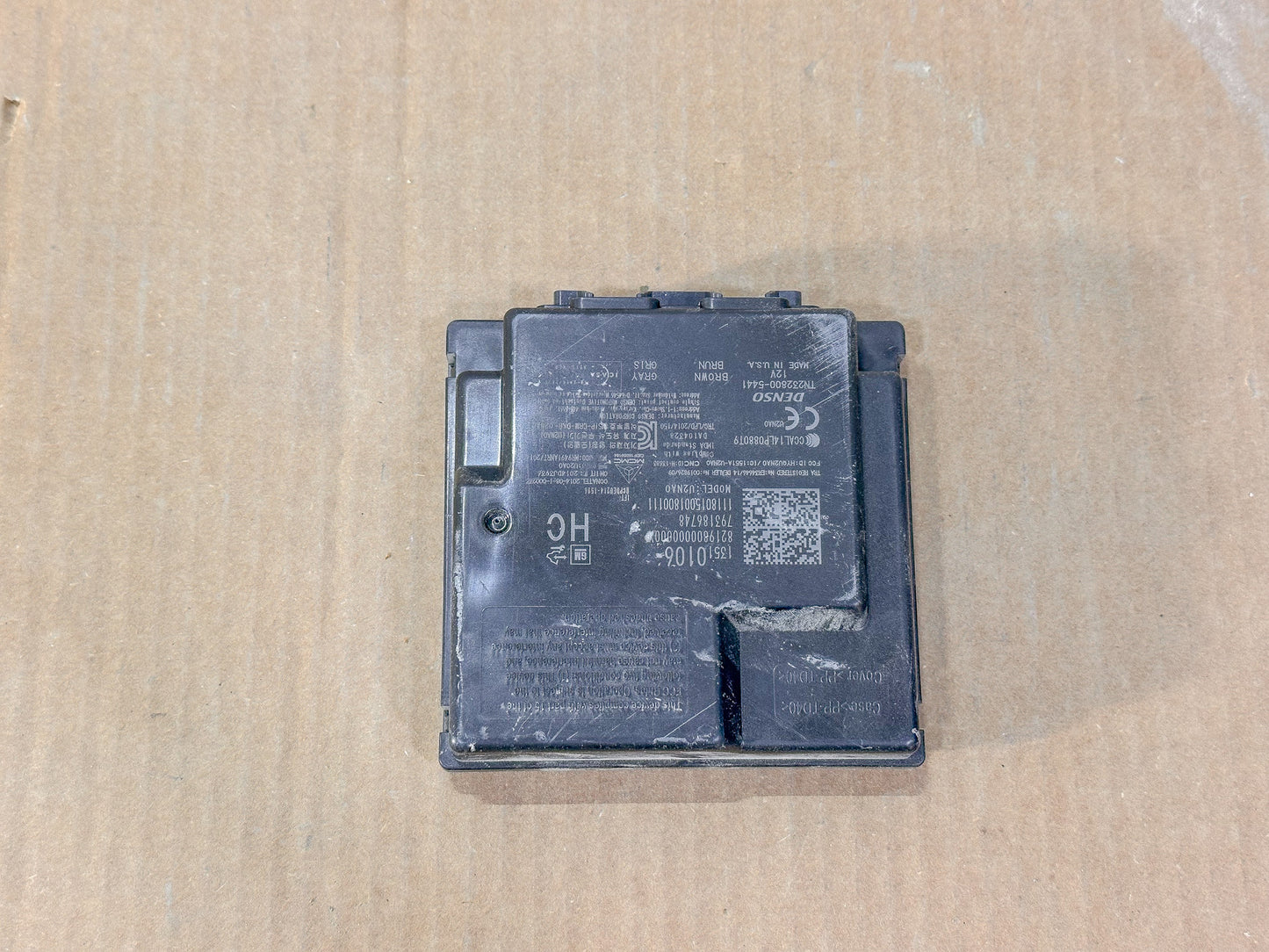 2017-2018 Chevrolet Equinox Keyless Entry Theft Locking Control Module DENSO OEM 13510106 - view 3