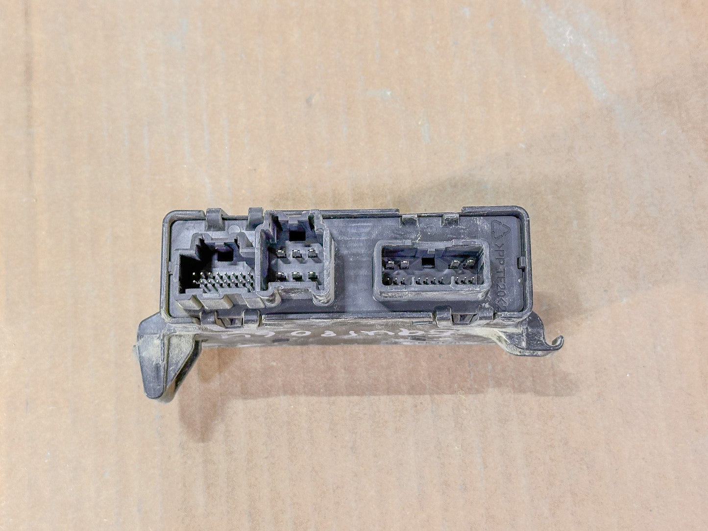 2018-2024 Chevrolet Equinox Power Tailgate Liftgate Control Module OEM 84233603 - view 3