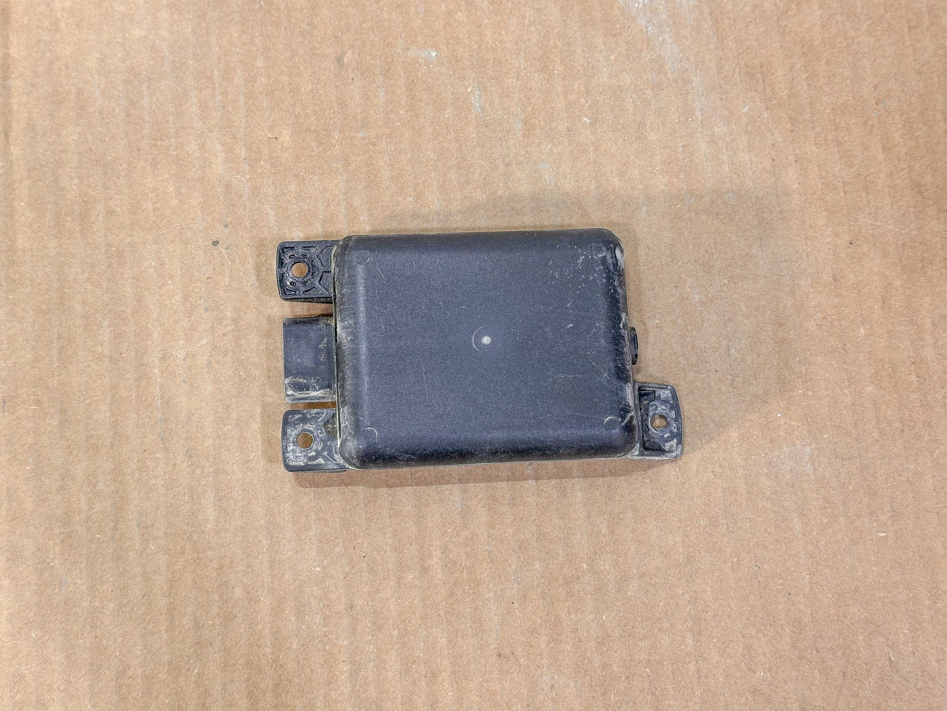 2018-2024 Chevrolet Equinox Left Rear Blind Spot Radar Module OEM 84129137 - view 2