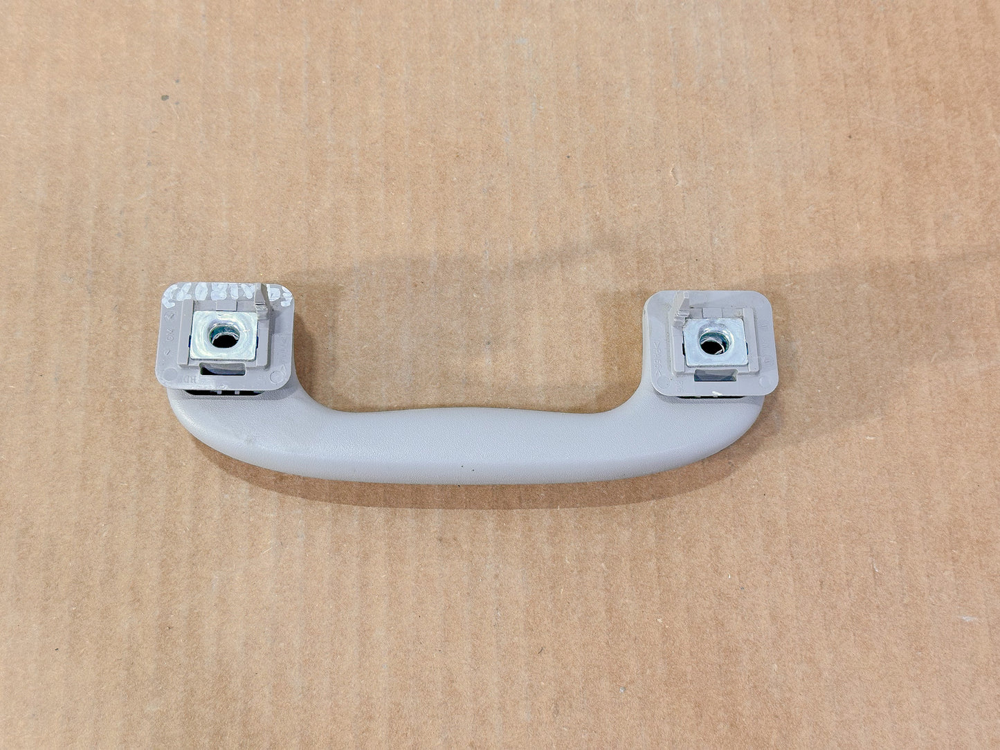 2018-2024 Chevrolet Equinox Roof Interior Grab Bar Handle 23203699 - view 4