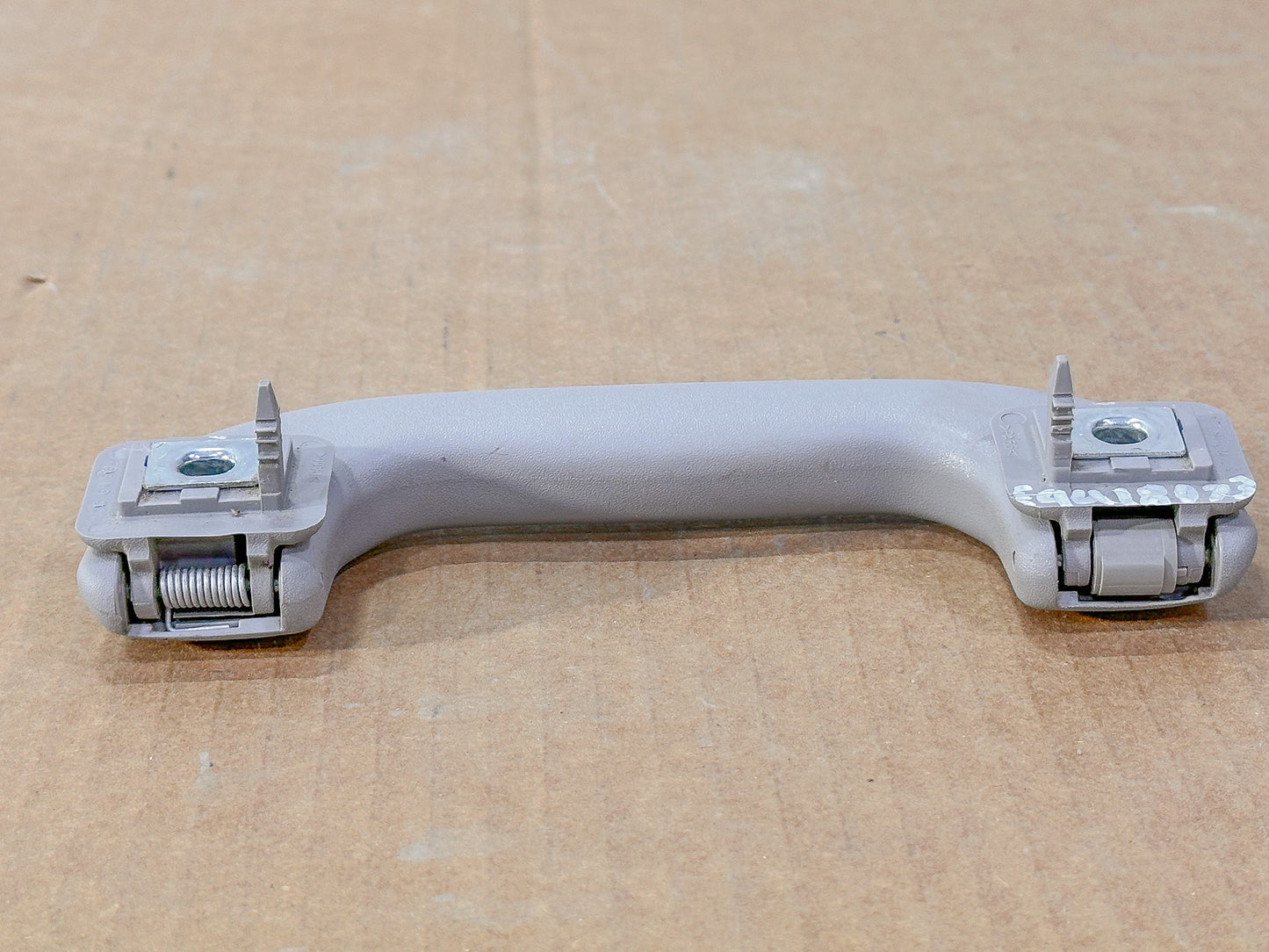 2018-2024 Chevrolet Equinox Roof Interior Grab Bar Handle 23203699 - view 5