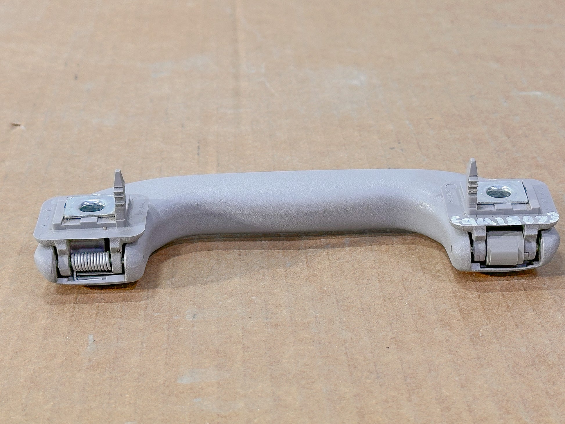 2018-2024 Chevrolet Equinox Roof Interior Grab Bar Handle 23203699 - view 5