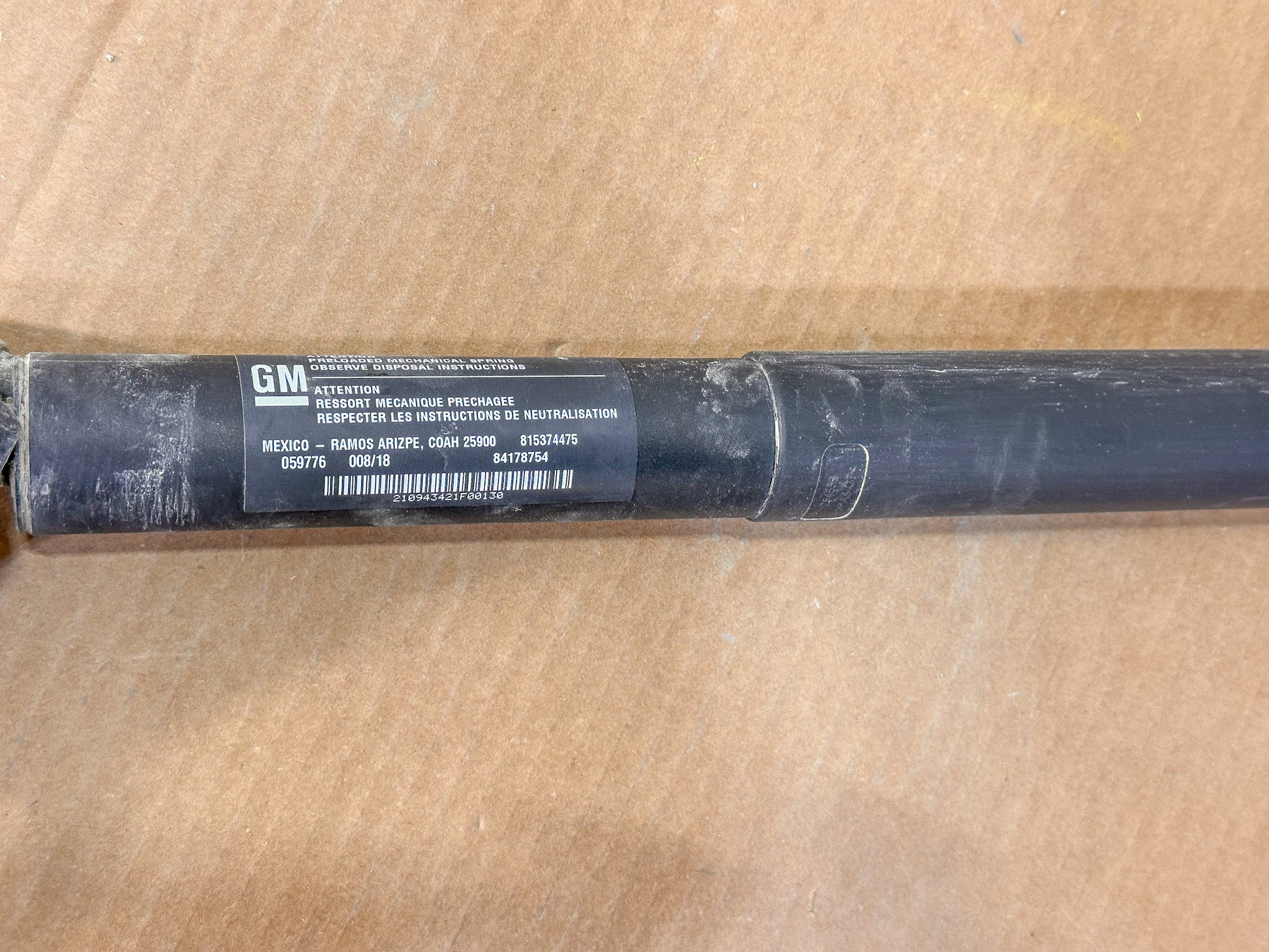 2018-2024 Chevrolet Equinox Tailgate Electric Lift Support Shock OEM 84178754, 84800899, 84470044, 84569355, 84781790 - view 2