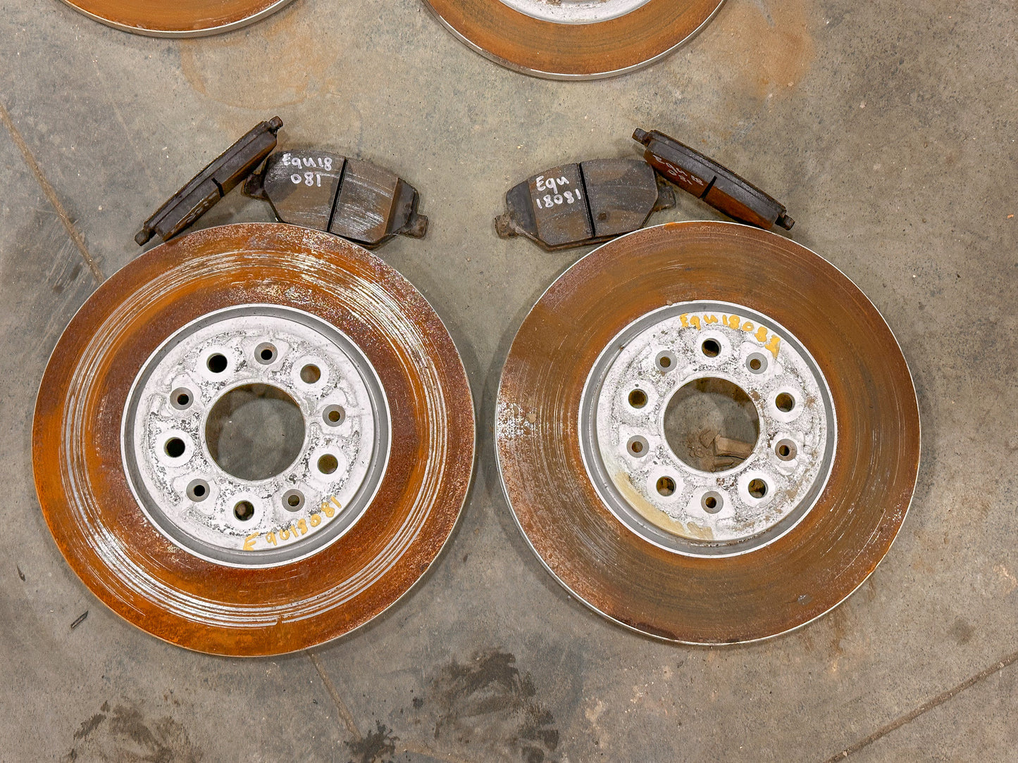 2018-2020 Chevrolet Equinox Front Disc Brake Rotors + Pads 12162132, 850243, 60045045, 580899R, 582000