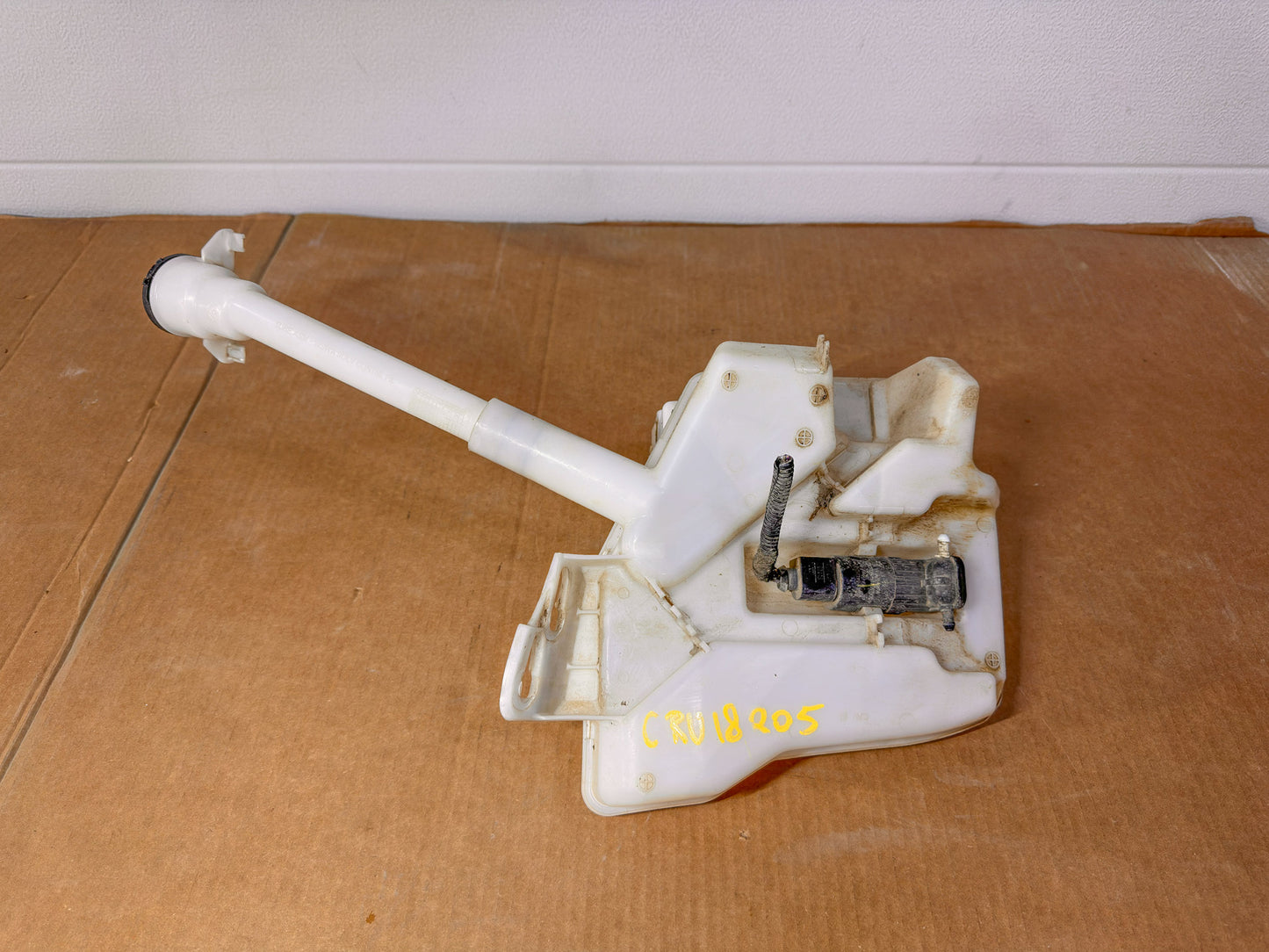 2016-2019 Chevrolet Cruze Windshield Washer Fluid Reservoir Tank OEM 84036025